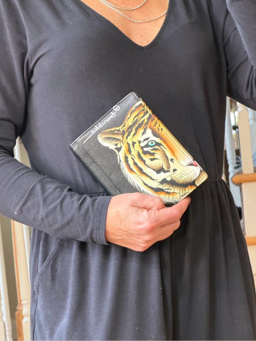 Anuschka Maximalist Tiger Hand-Painted Leather Wallet - Picture 10 of 11